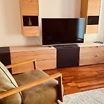 Apartament Moderne In *