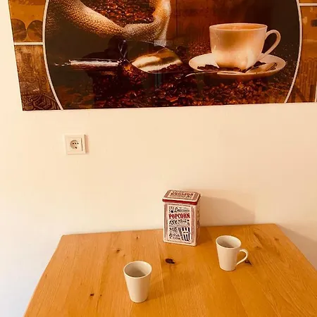 아파트 Moderne In 에버스발데피노프